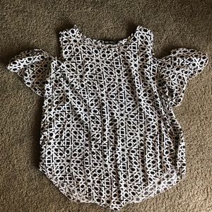 Reborn Geo Print white Black cold shoulder top L